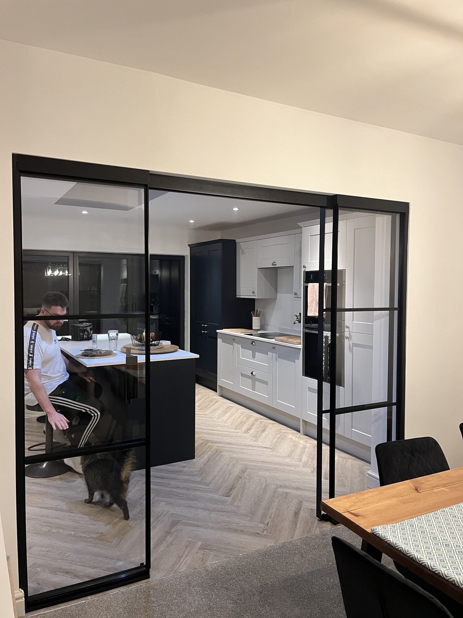 Sliding Door Patishon's